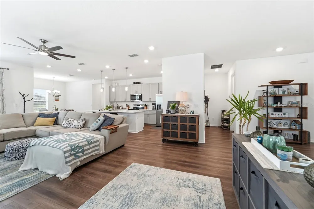 1525 PLAYWRIGHT DRIVE Deland, FL 32720