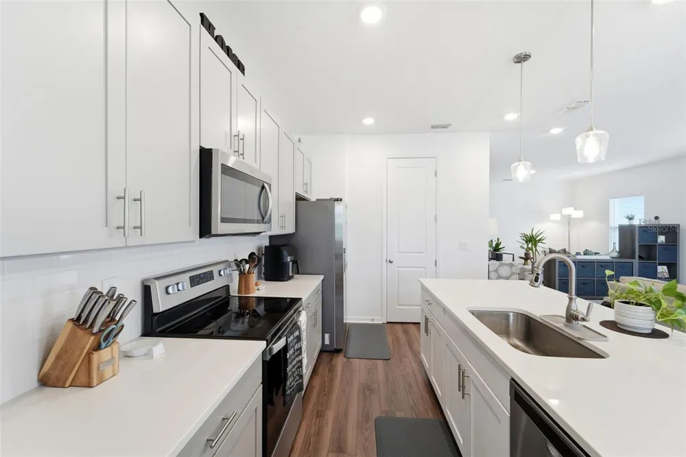 1525 PLAYWRIGHT DRIVE Deland, FL 32720