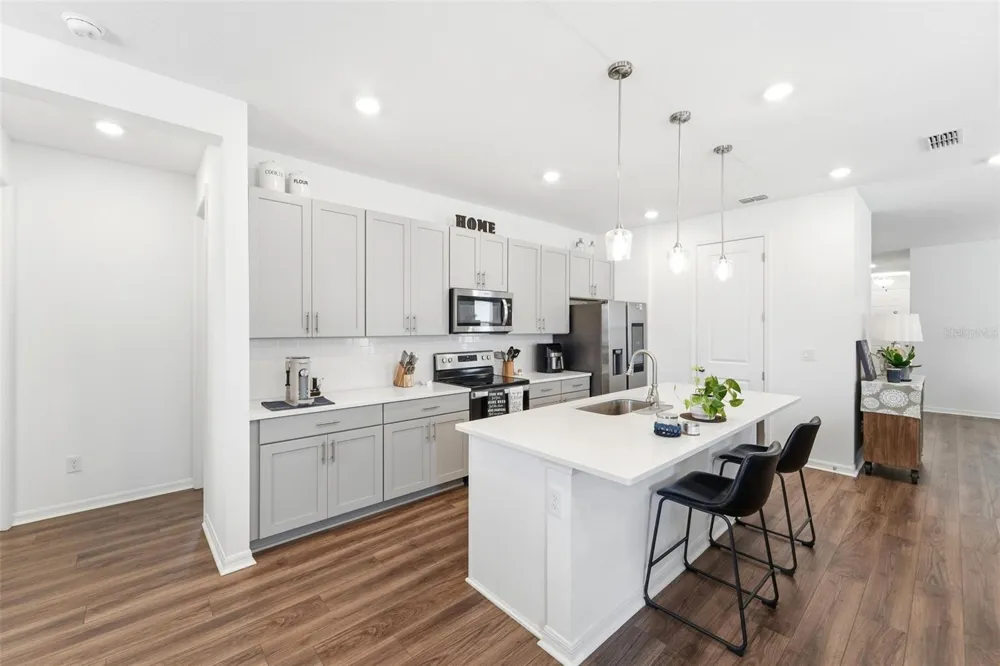 1525 PLAYWRIGHT DRIVE Deland, FL 32720