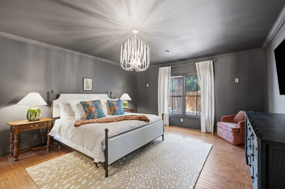 308 E Travis Street Fredericksburg, TX 78624