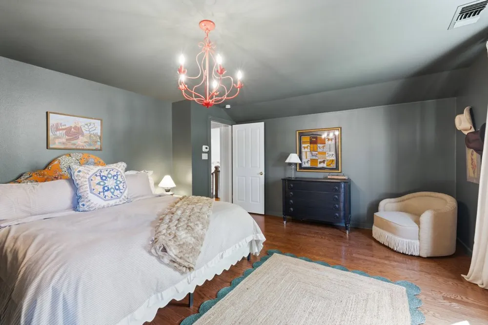 308 E Travis Street Fredericksburg, TX 78624