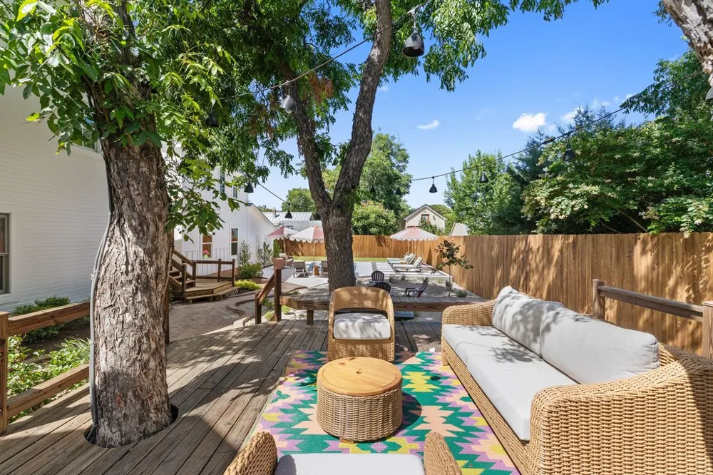 308 E Travis Street Fredericksburg, TX 78624