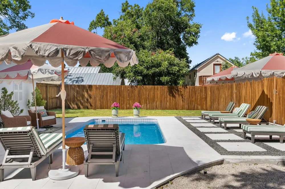 308 E Travis Street Fredericksburg, TX 78624