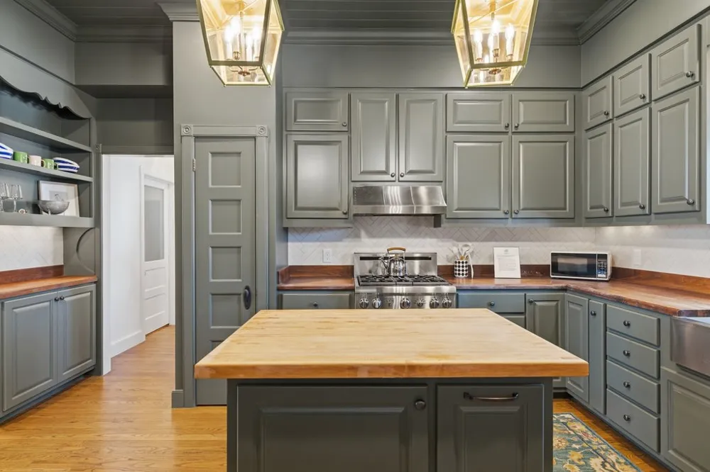 308 E Travis Street Fredericksburg, TX 78624