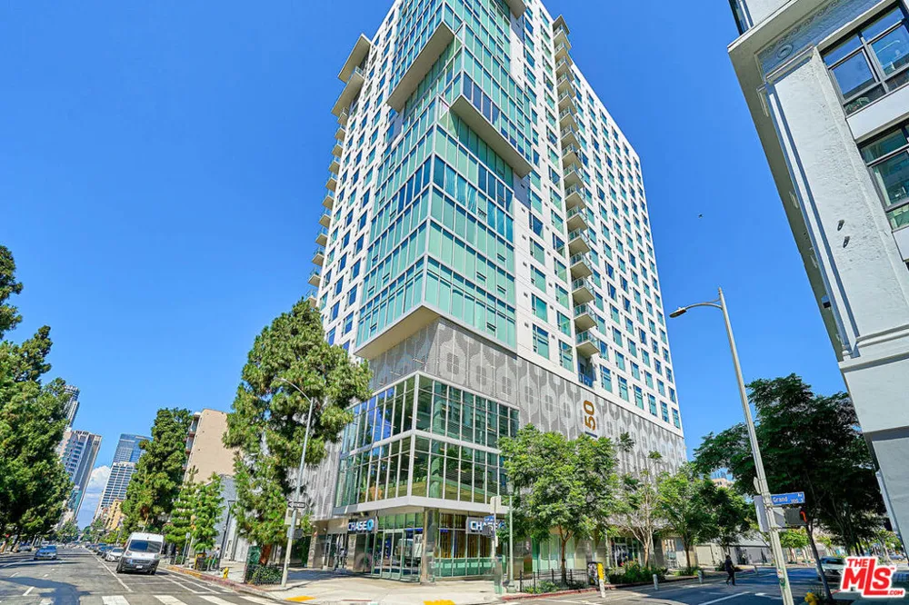 1050 S Grand Avenue #1008 Los Angeles, CA 90015