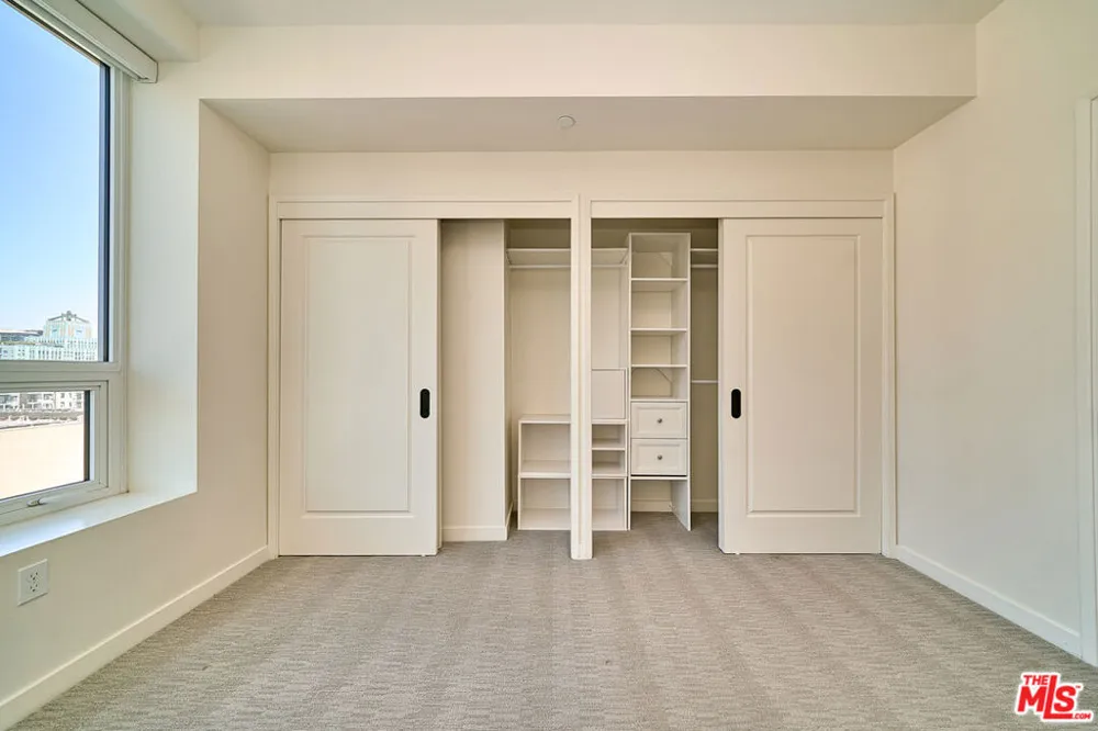 1050 S Grand Avenue #1008 Los Angeles, CA 90015