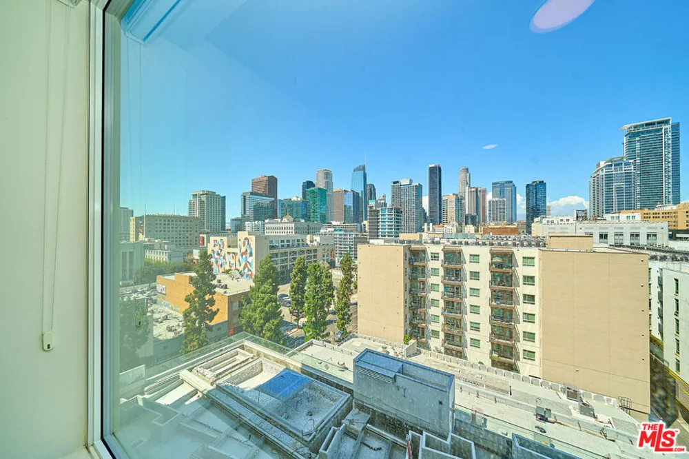 1050 S Grand Avenue #1008 Los Angeles, CA 90015