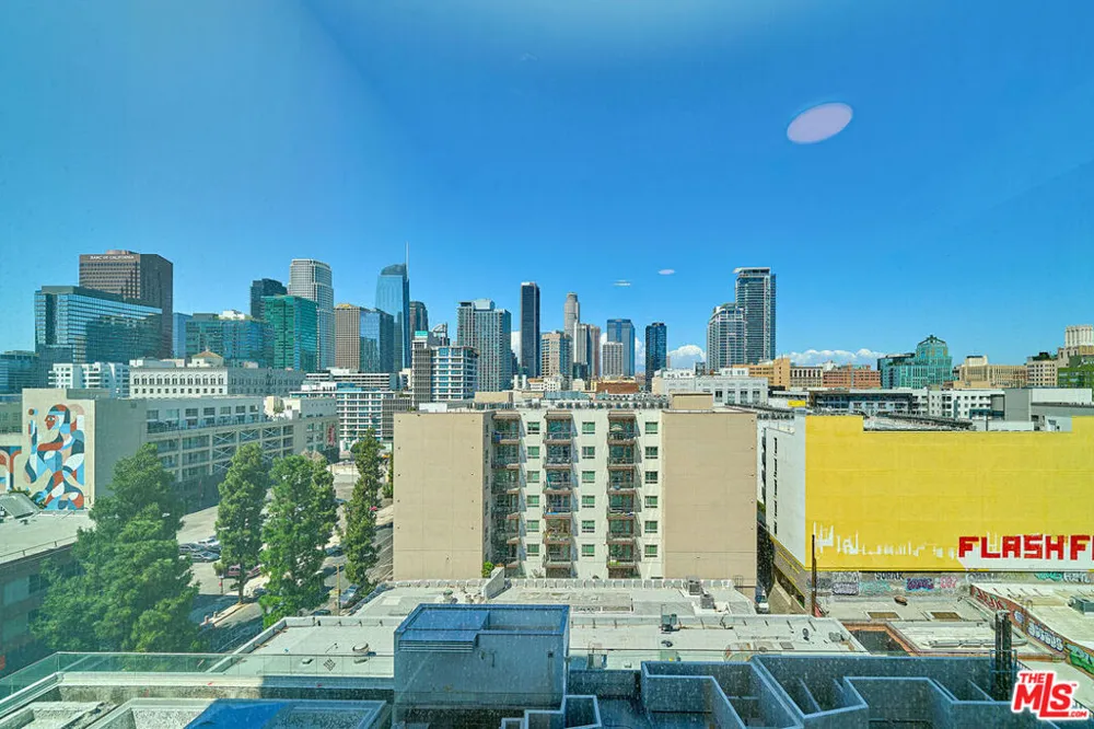 1050 S Grand Avenue #1008 Los Angeles, CA 90015