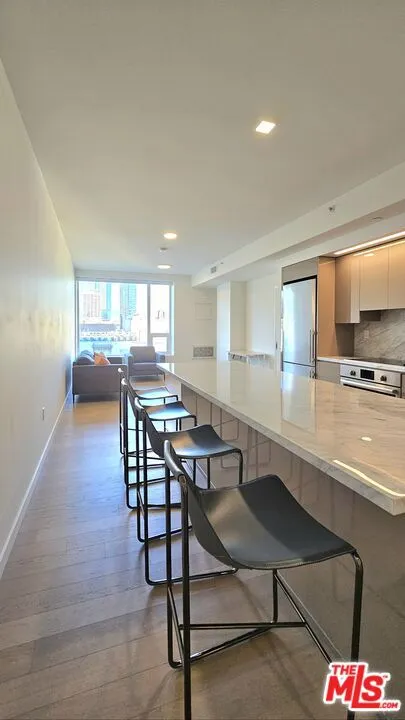 1050 S Grand Avenue #1008 Los Angeles, CA 90015
