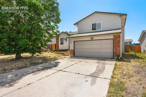 4475 Moonbeam Drive