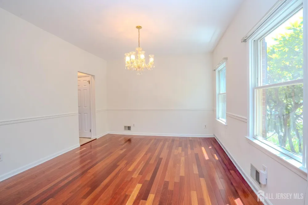 32 W Kincaid Drive West Windsor, NJ 08550