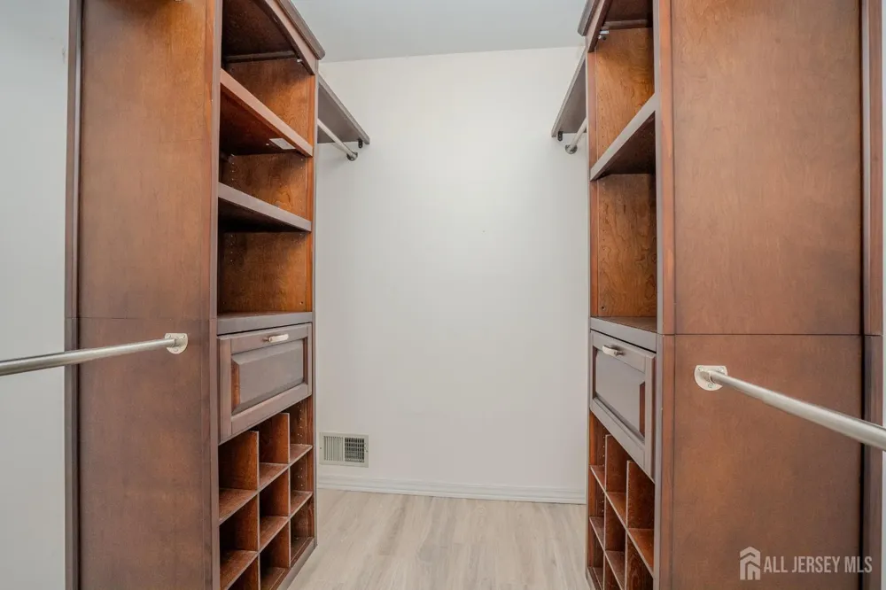 32 W Kincaid Drive West Windsor, NJ 08550