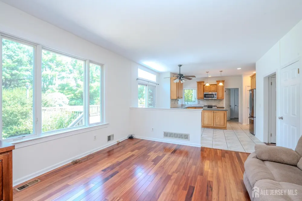 32 W Kincaid Drive West Windsor, NJ 08550