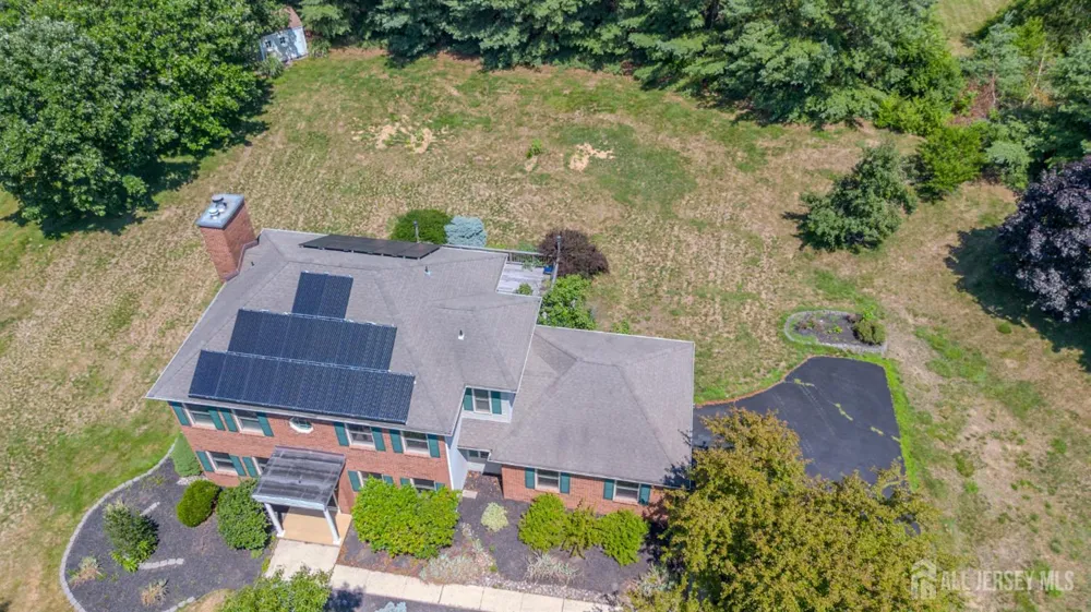 32 W Kincaid Drive West Windsor, NJ 08550