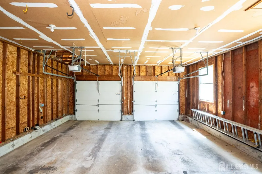 32 W Kincaid Drive West Windsor, NJ 08550