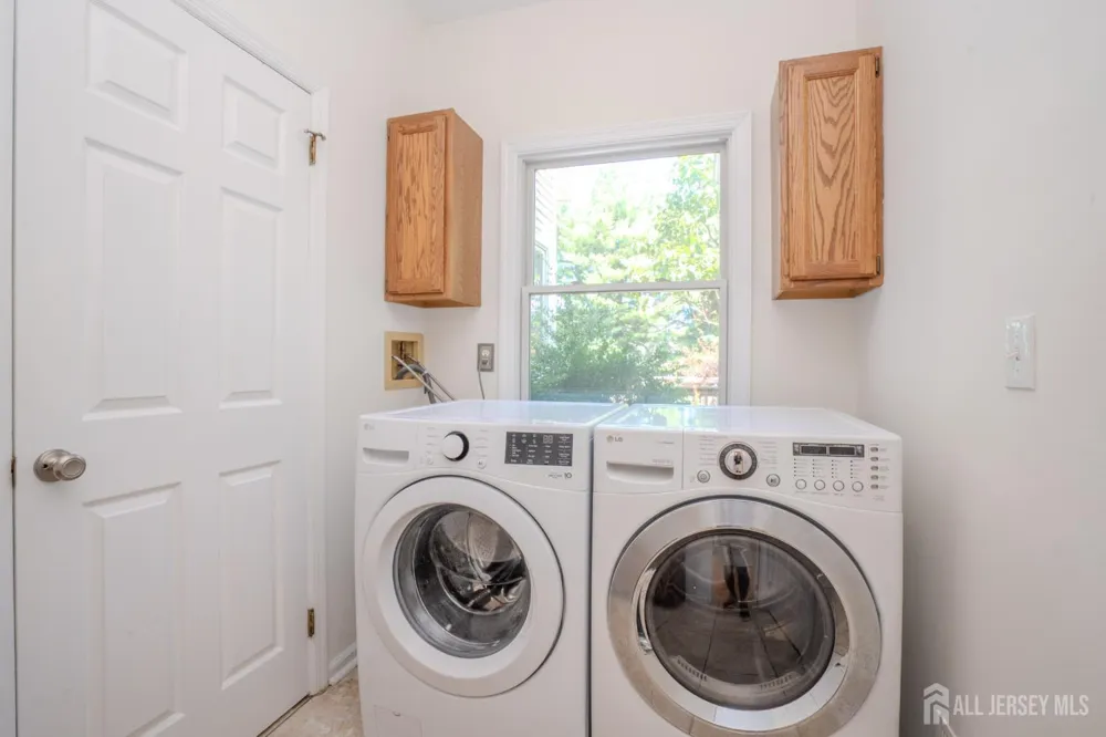 32 W Kincaid Drive West Windsor, NJ 08550