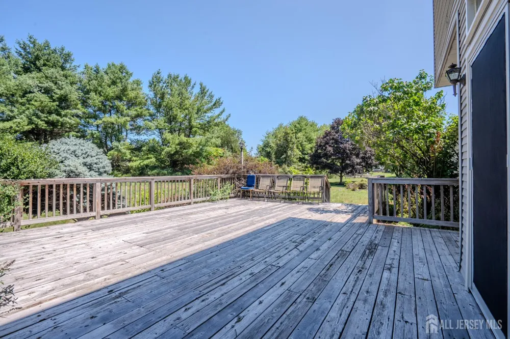 32 W Kincaid Drive West Windsor, NJ 08550