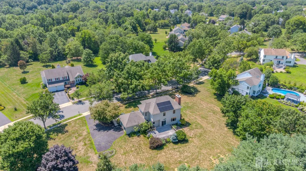 32 W Kincaid Drive West Windsor, NJ 08550
