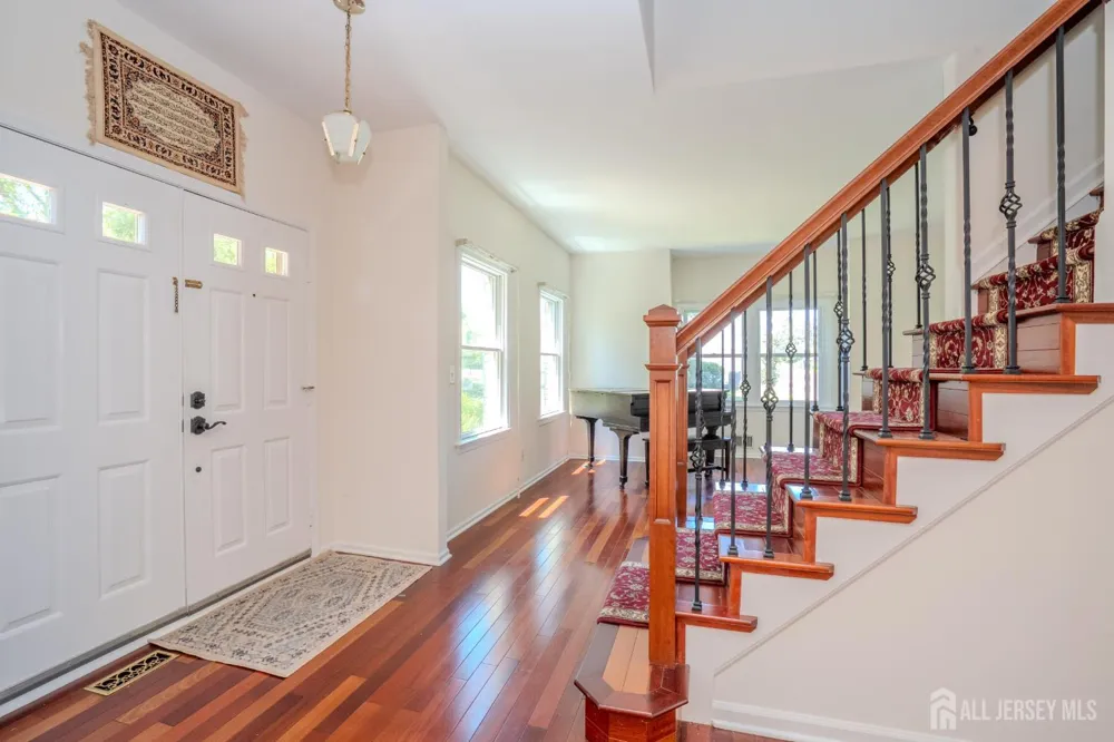 32 W Kincaid Drive West Windsor, NJ 08550