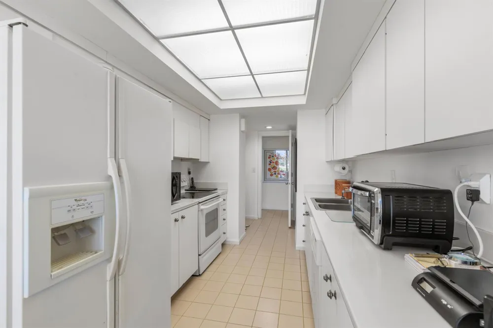 3300 S Ocean Boulevard #103s Palm Beach, FL 33480