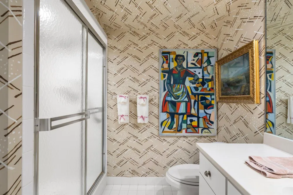 3300 S Ocean Boulevard #103s Palm Beach, FL 33480