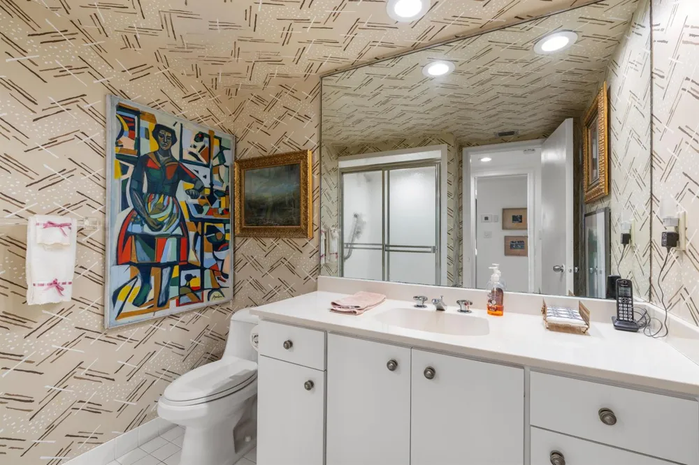 3300 S Ocean Boulevard #103s Palm Beach, FL 33480