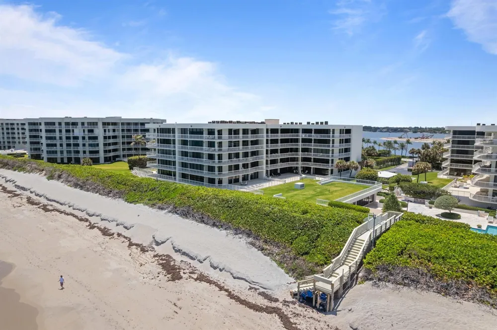 3300 S Ocean Boulevard #103s Palm Beach, FL 33480