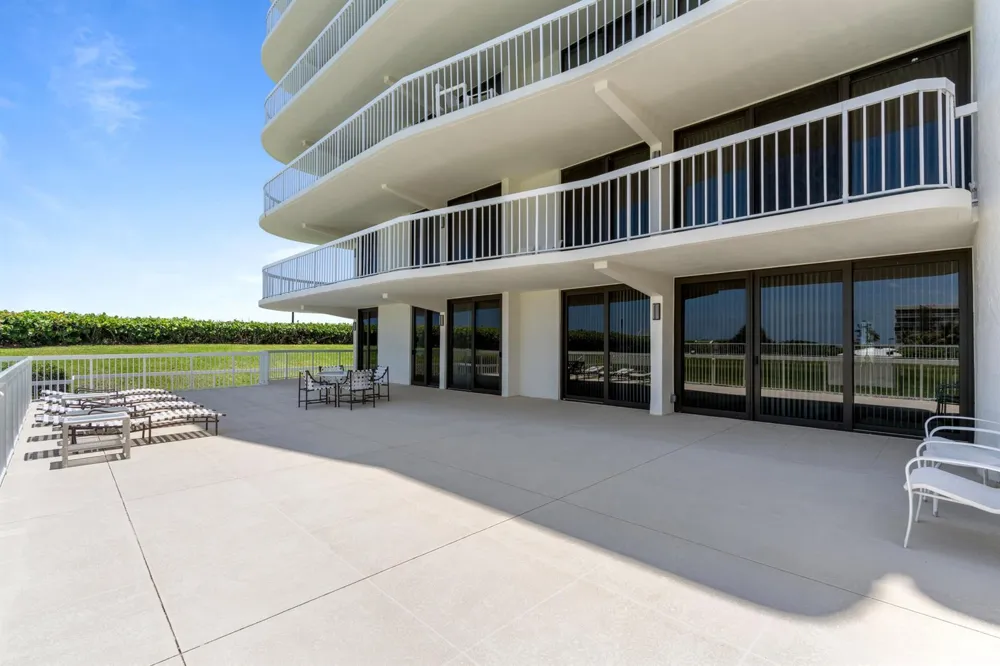 3300 S Ocean Boulevard #103s Palm Beach, FL 33480
