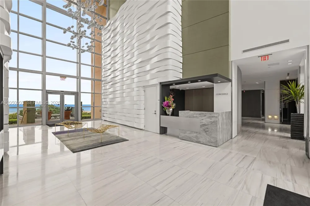 1455 Ocean Dr #1009 Miami Beach, FL 33139