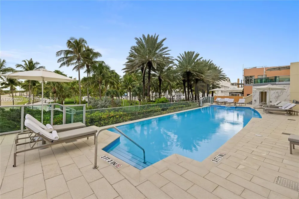 1455 Ocean Dr #1009 Miami Beach, FL 33139