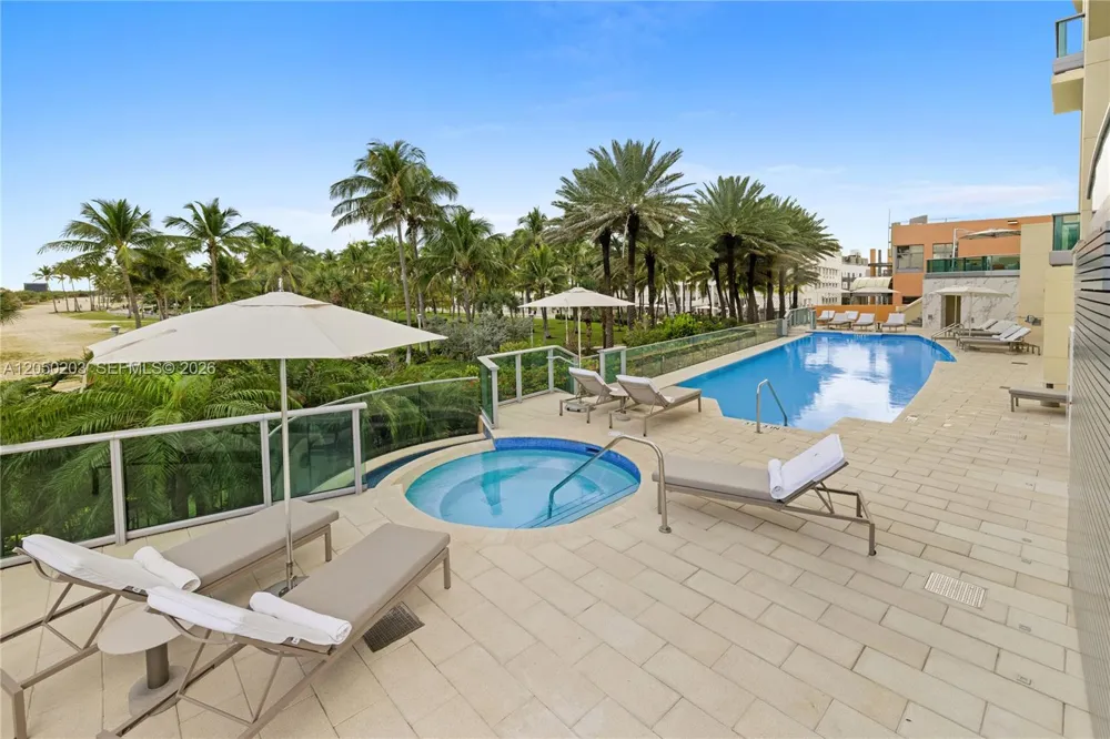 1455 Ocean Dr #1009 Miami Beach, FL 33139