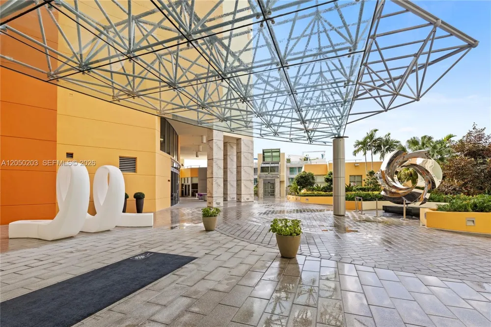 1455 Ocean Dr #1009 Miami Beach, FL 33139