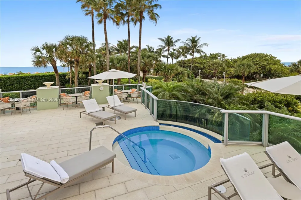 1455 Ocean Dr #1009 Miami Beach, FL 33139