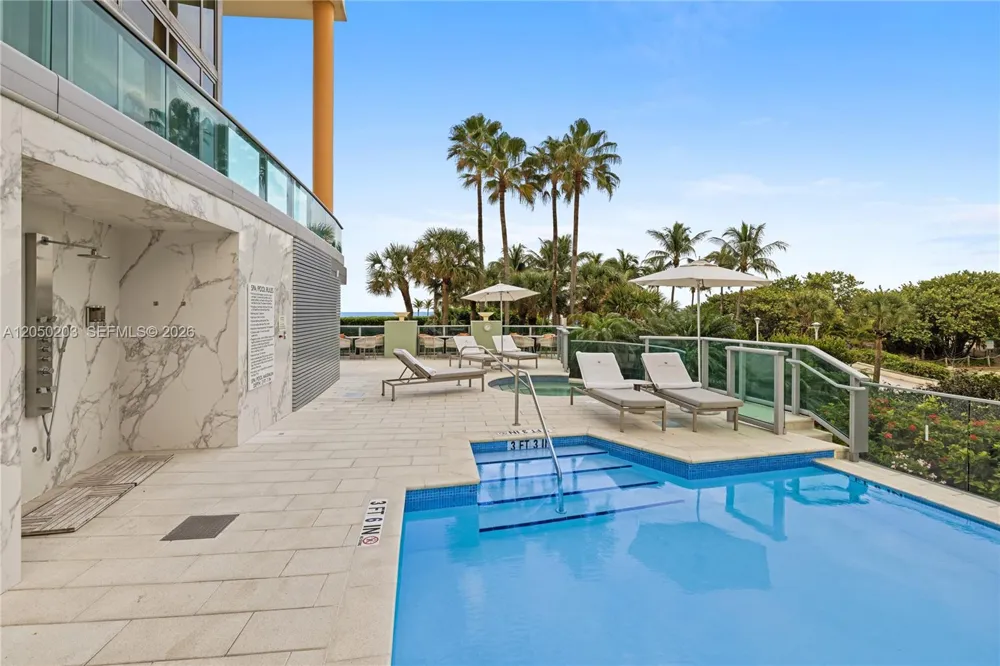 1455 Ocean Dr #1009 Miami Beach, FL 33139