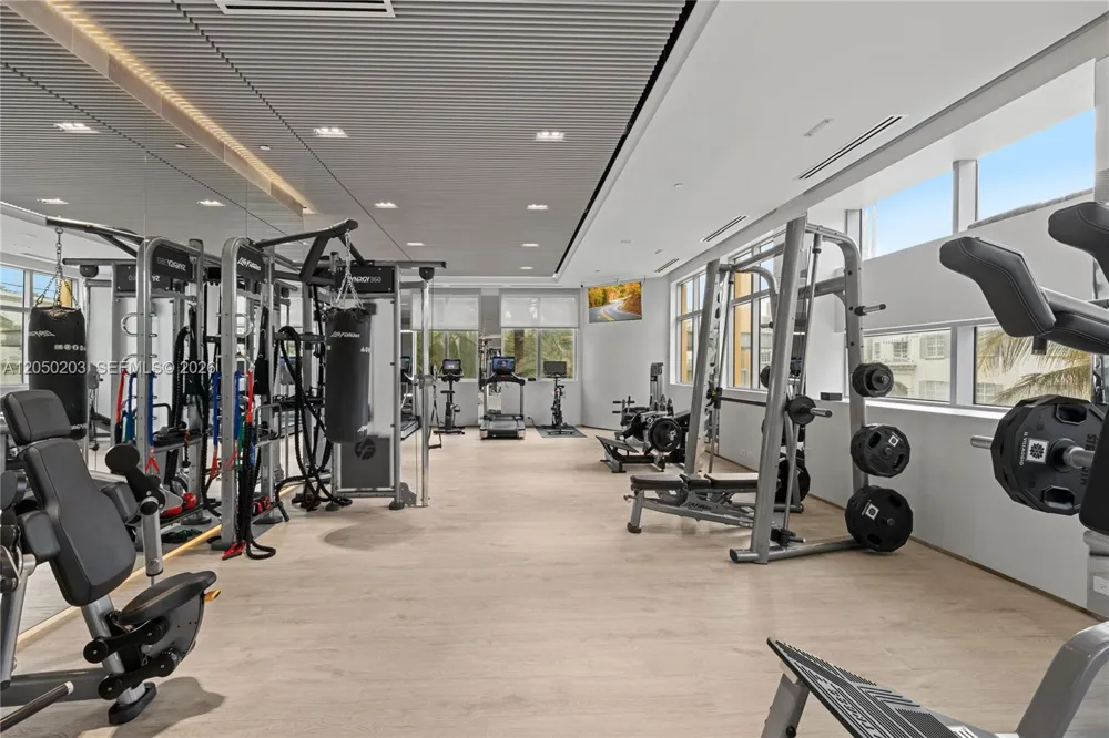 1455 Ocean Dr #1009 Miami Beach, FL 33139