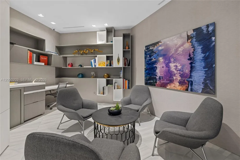 1455 Ocean Dr #1009 Miami Beach, FL 33139