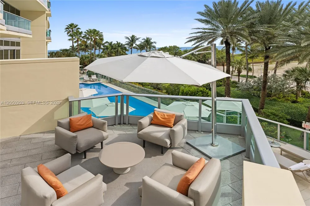 1455 Ocean Dr #1009 Miami Beach, FL 33139
