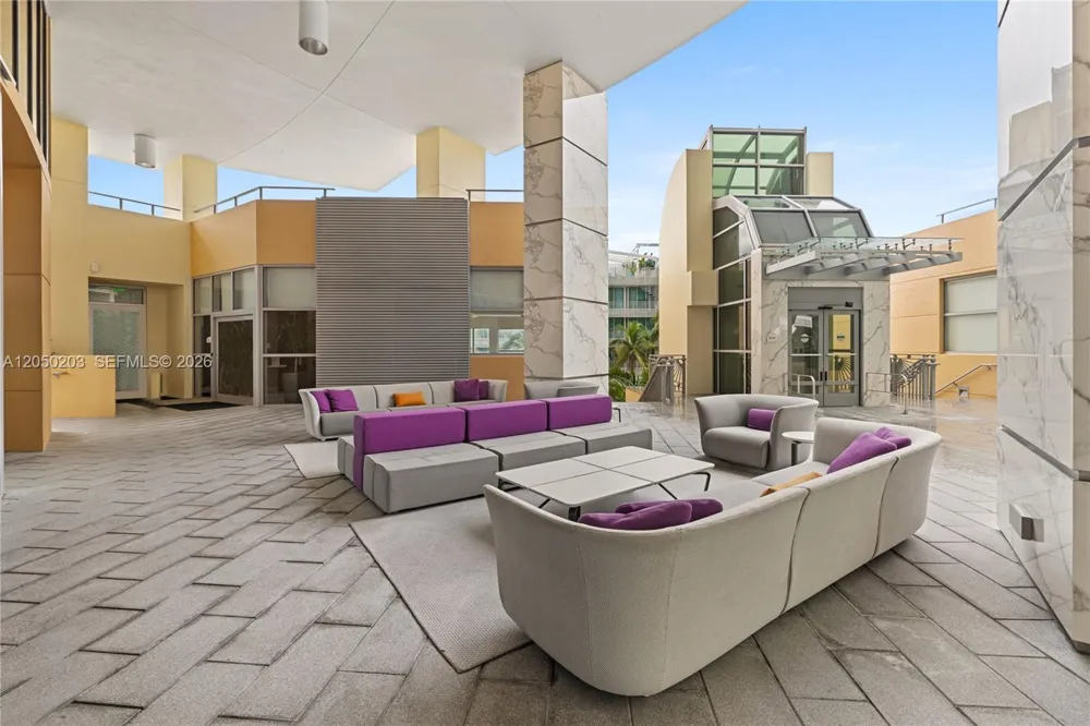 1455 Ocean Dr #1009 Miami Beach, FL 33139