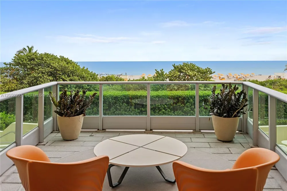 1455 Ocean Dr #1009 Miami Beach, FL 33139