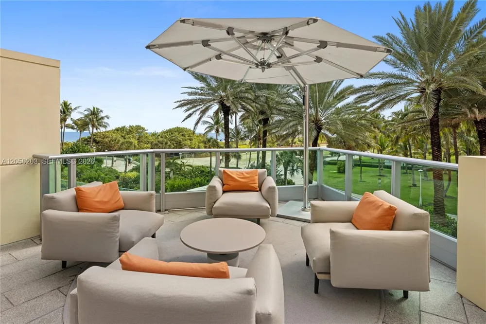 1455 Ocean Dr #1009 Miami Beach, FL 33139