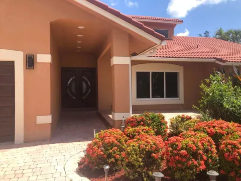 8649 NW 57th Court