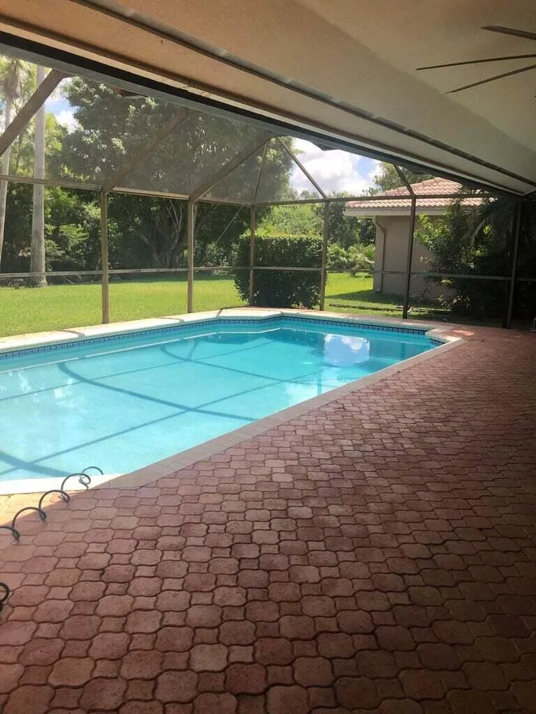8649 NW 57th Court Coral Springs, FL 33067
