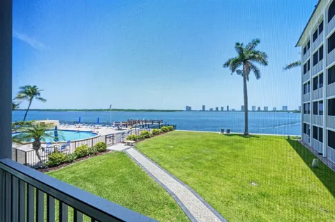 100 Paradise Harbour Boulevard #203