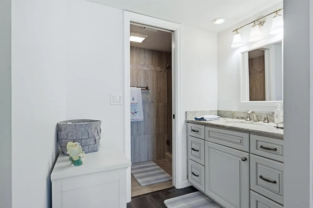 100 Paradise Harbour Boulevard #203 North Palm Beach, FL 33408