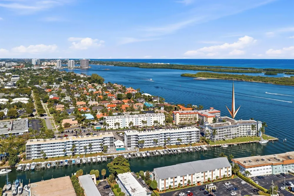 100 Paradise Harbour Boulevard #203 North Palm Beach, FL 33408