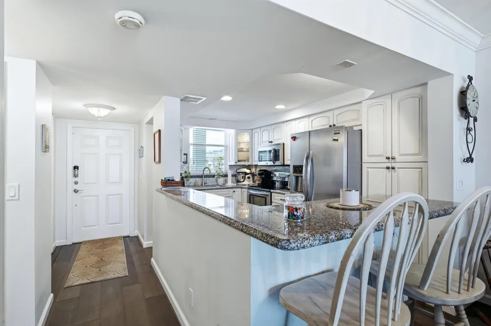 100 Paradise Harbour Boulevard #203 North Palm Beach, FL 33408