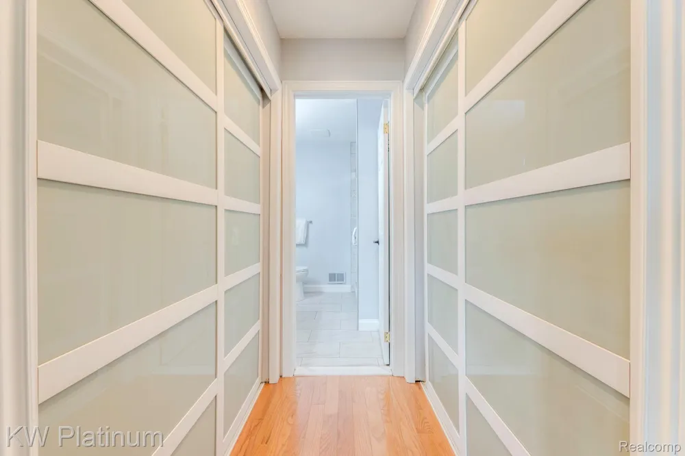 819 E Pointe Port Huron City, MI 48060
