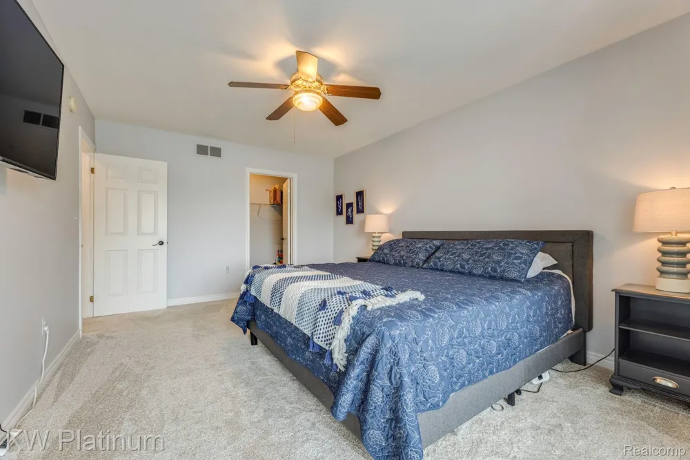 819 E Pointe Port Huron City, MI 48060