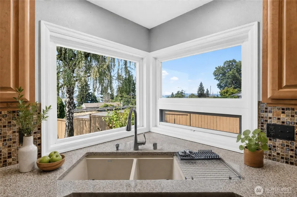 6805 SE Middle Way Vancouver, WA 98664