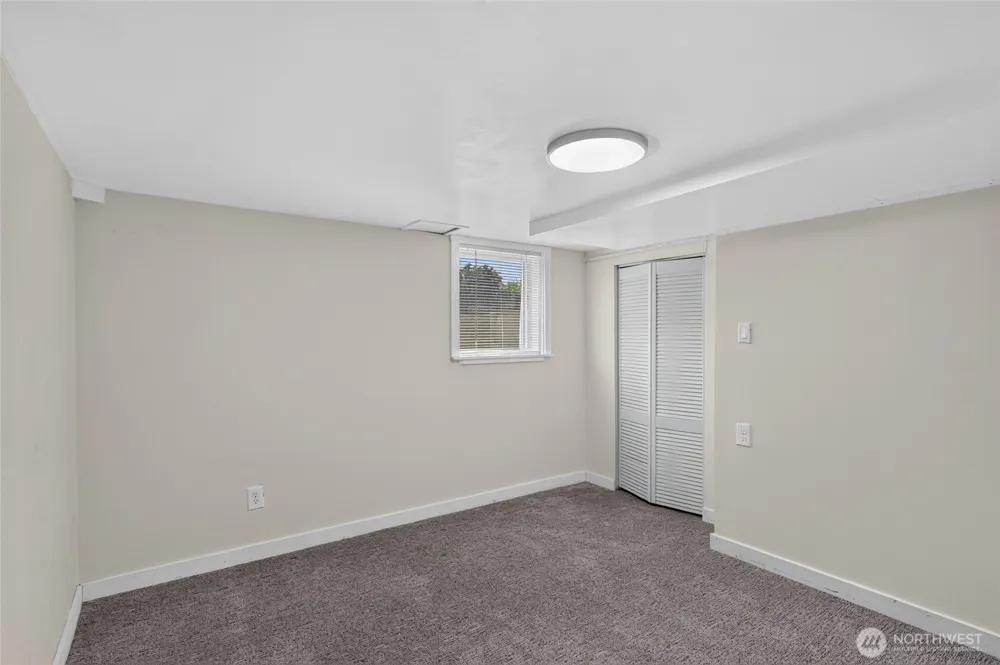 6805 SE Middle Way Vancouver, WA 98664